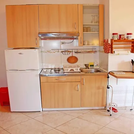 Charmante Und Susse Andrea Apartment Vodnjan